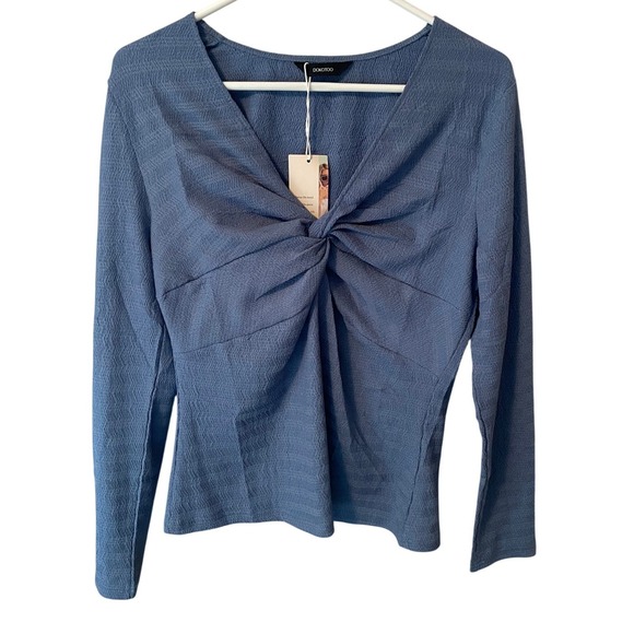Dokotoo Tops - Dokotoo Blue Textured Twist Front Long Sleeve V-Neck Blouse XL NWT